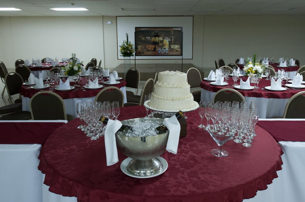 Gran Continental Hotel 陶巴特 外观 照片